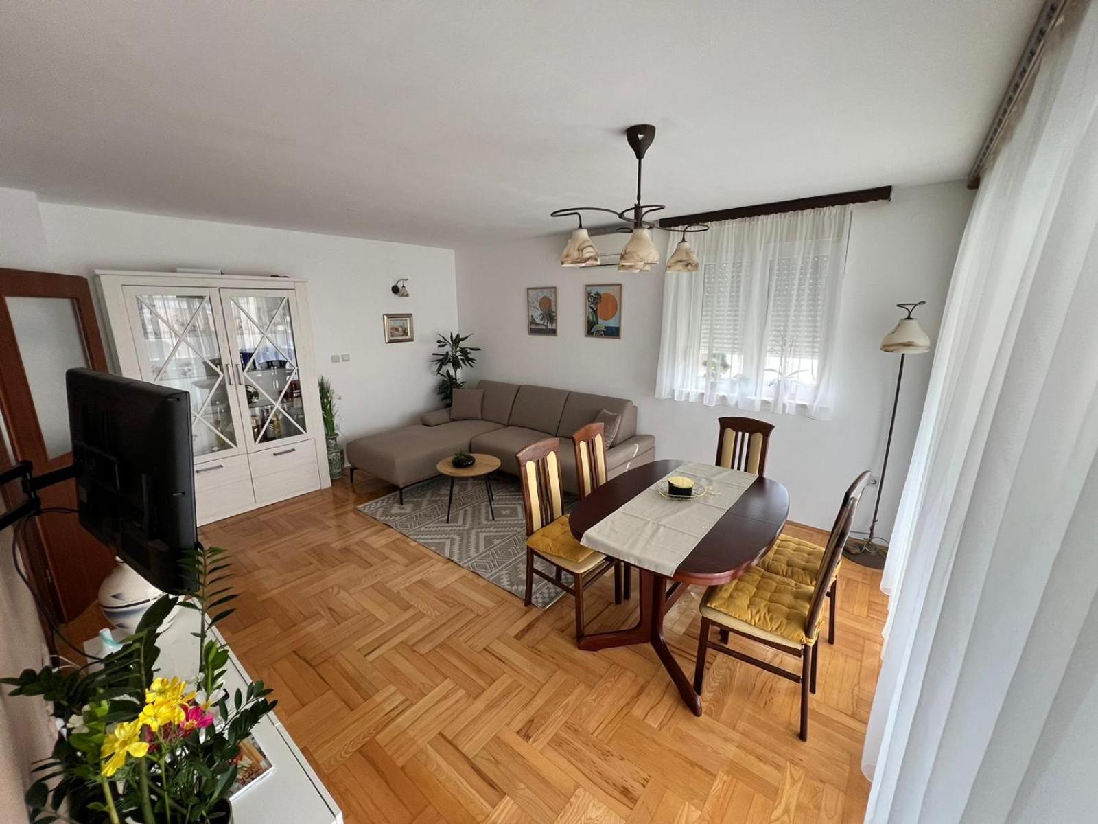 Apartment Nelly- Self Check-In Zadar Bagian luar foto